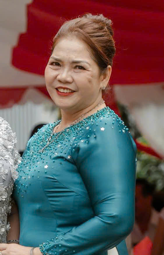 Áo dài Bà Sui Tô Châu Xanh Cổ Vịt Cổ Tròn Đính Kết Ngực BS60 Áo dài Bà Sui Tô Châu Xanh Cổ Vịt Cổ Tròn Đính Kết Ngực BS60