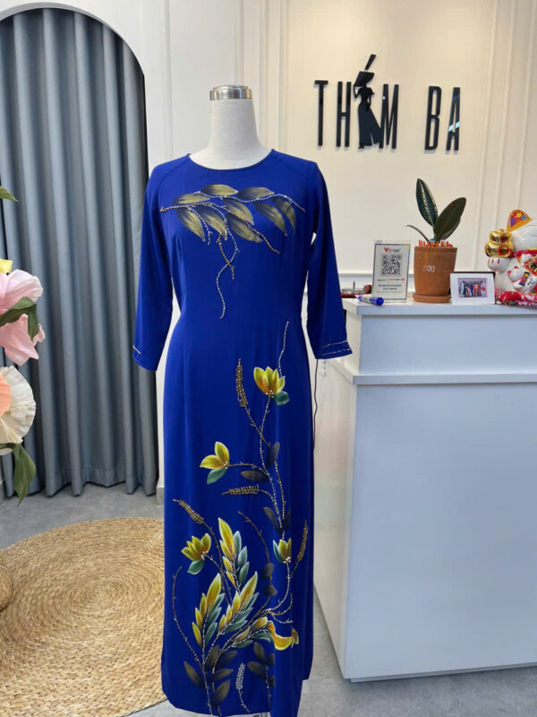 Áo Dài Bà Sui Lụa Xanh Coban vẽ Hoa Pha Màu Đính Pha Lê BS15