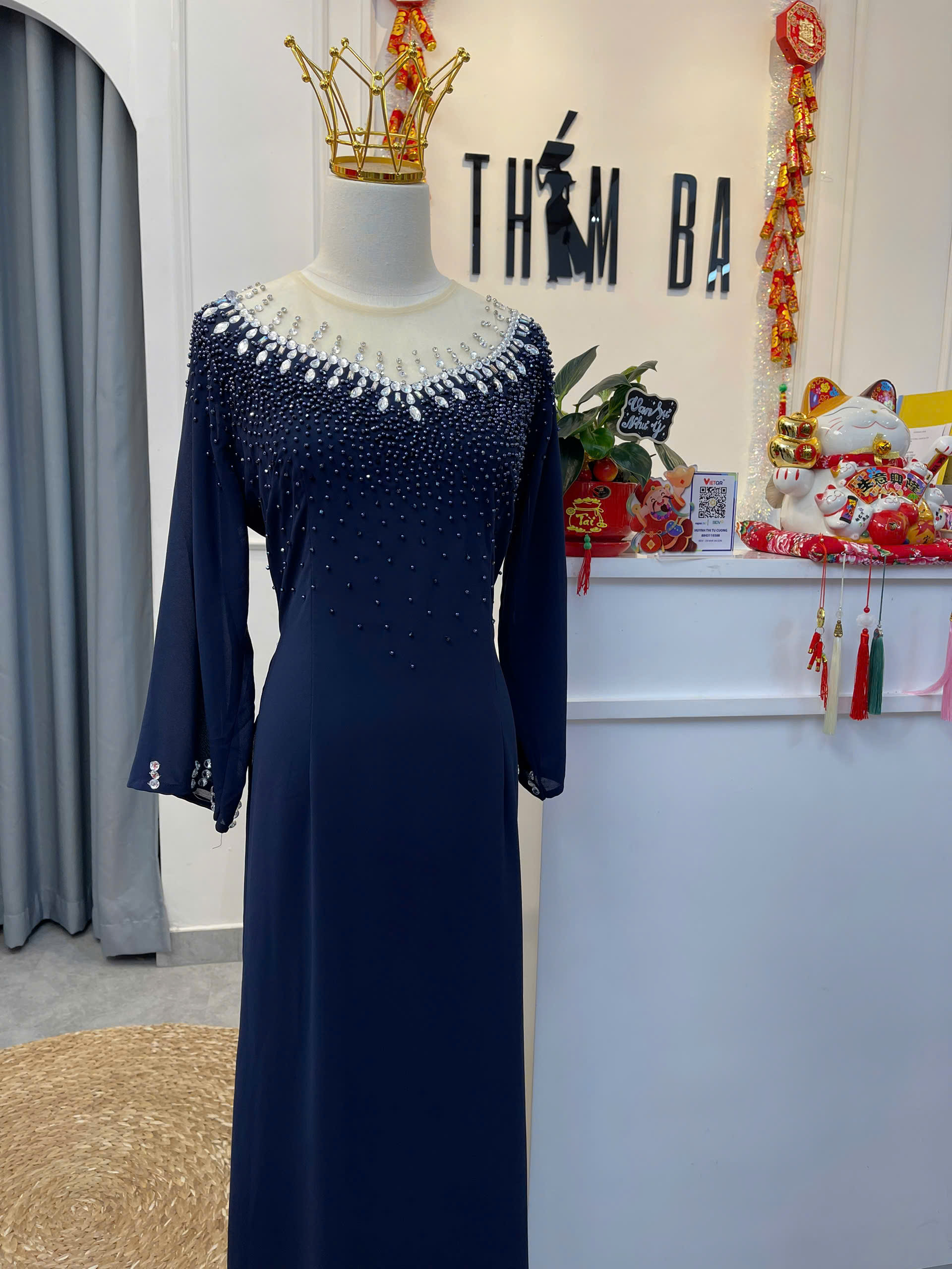 Áo dài dạ hội ren cổ bung kết ngực