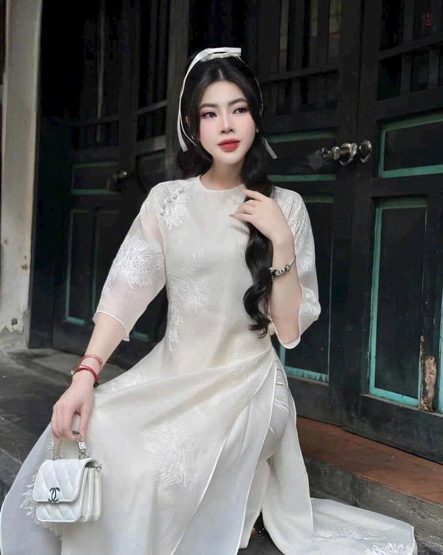 Áo Dài Tơ Cúc 3 Áo Dài Cách Tân Tơ Thêu Cúc Kem CH11