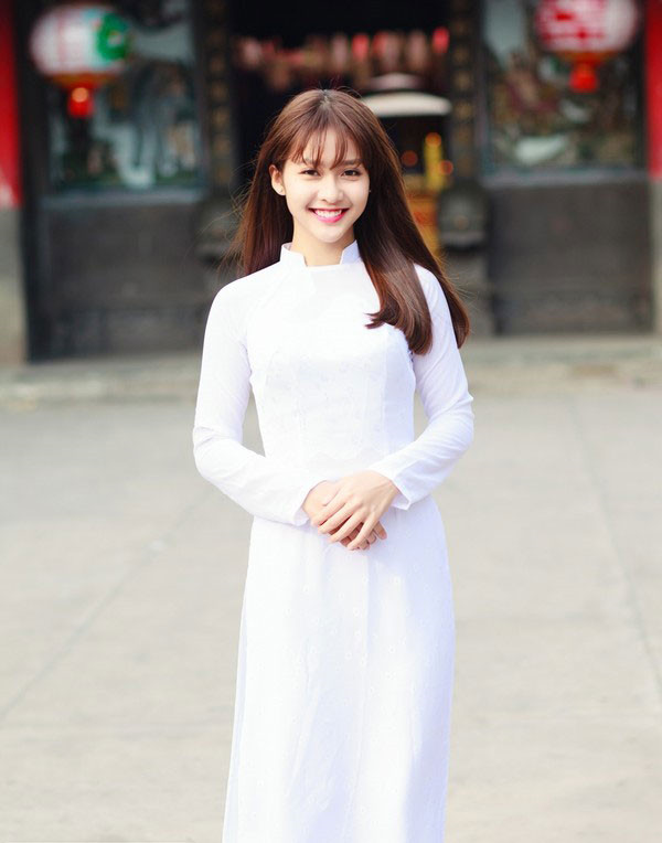Áo Dài Học Sinh Cổ Vuông