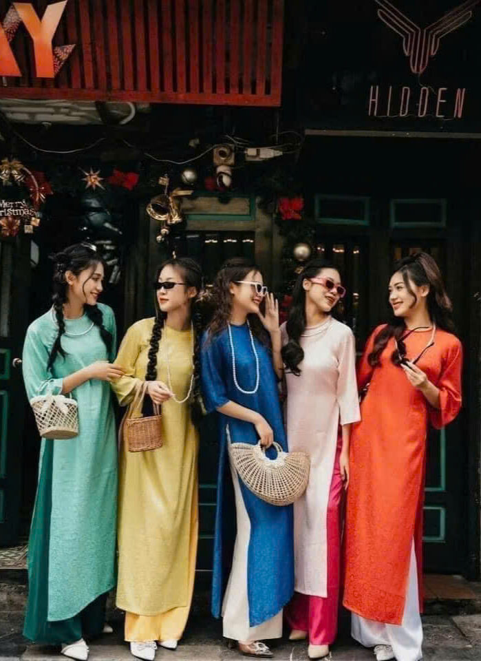 Áo dài cách tân dáng suông