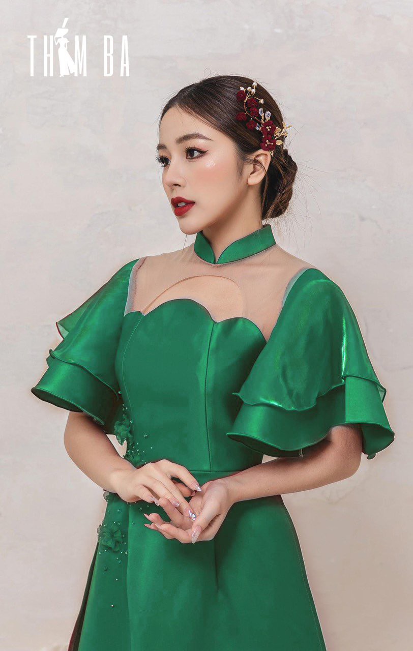 Áo dài cách tân dự tiệc Tafta khoét cổ