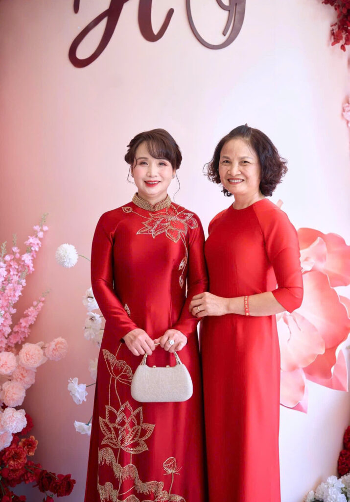 Áo Dài Bà Sui Kết Sen