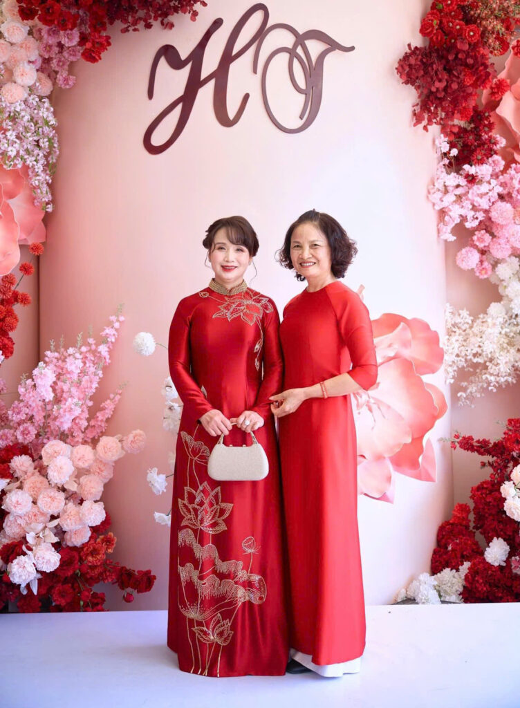 Áo Dài Bà Sui Kết Sen